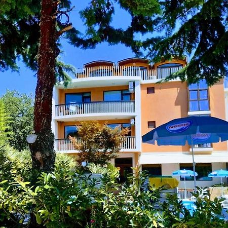 גולדן סנדס Beach Apartment Rose מראה חיצוני תמונה